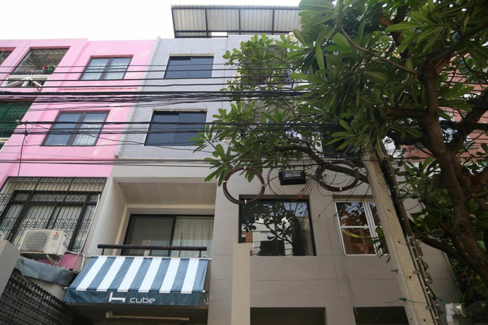 Another Haus Bangkok Exterior photo